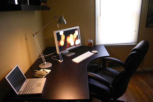 A clean desk is a happy desk.