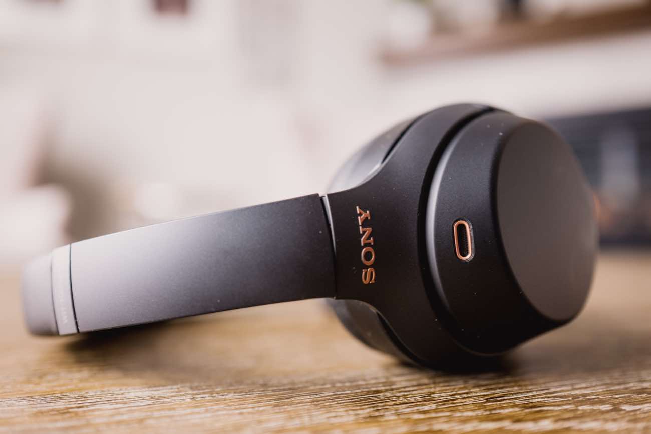 Noise Cancelling Headphone Review Showdown: Sony XM3 vs B&O H9i – Shawn ...